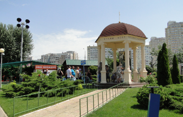 При открытом храме, что будет закрыто?