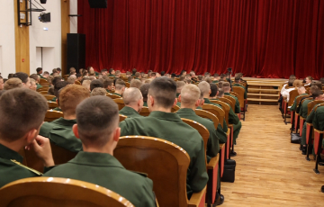 Для курсантов военного училища им.С.М.Штеменко  состоялся спецпоказ спектакля "Время Крестное"