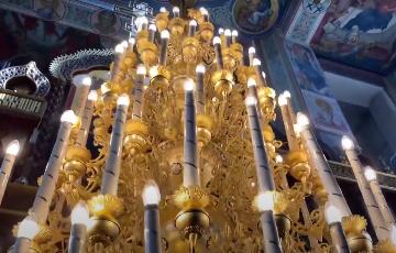 Благоукрашение храма продолжается