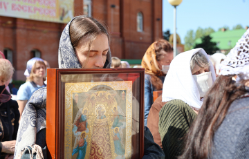 Крестный ход и водосвятный молебен в честь иконы «Живоносный источник»