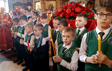 Детская Литургия в понедельник Светлой Седмицы