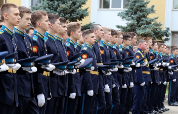 В Краснодарском президенстком кадетском училище открыли и освятили памятнику св.Александру Невскому