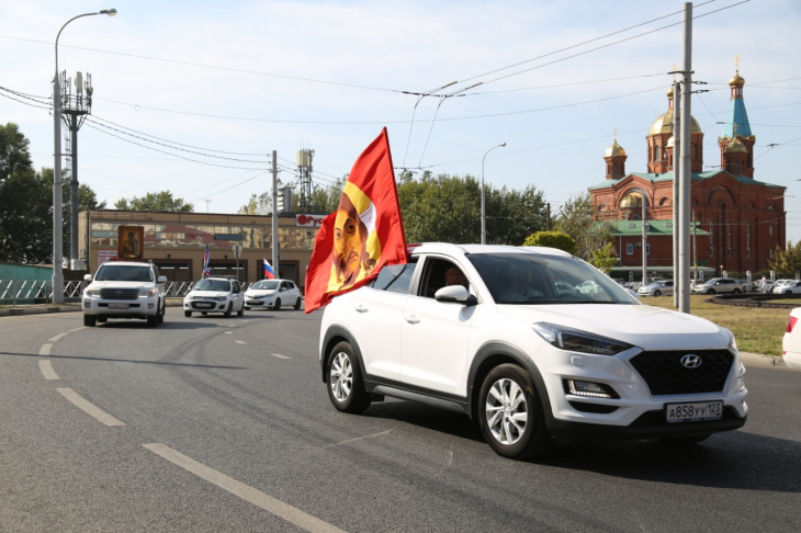 Автомобильный крестный ход (2).jpeg