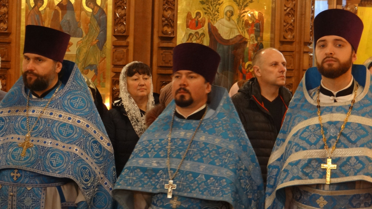 Владыка 8 января12.JPG