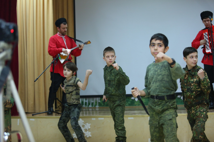 Литургия казаки малиновый звон11.JPG